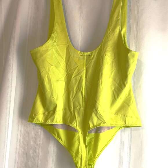 NWT YITTY Shapewear 1X Thong Bodysuit Open Bust Limelight Yellow - Picture 2 of 11